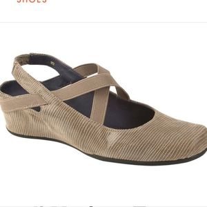 Vaneli purple collection